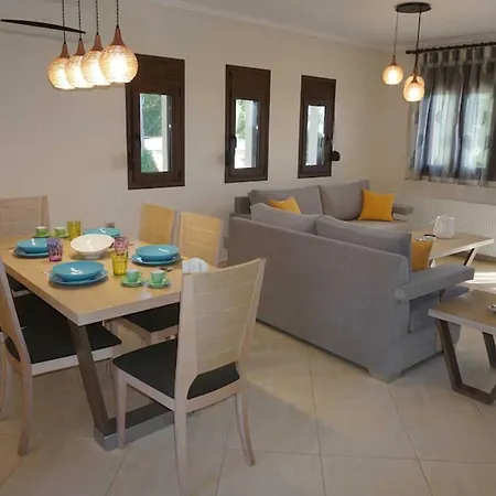 Luxury Marianna Neos Marmaras