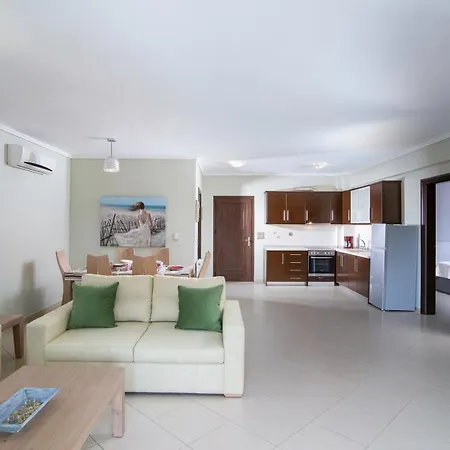 Luxury Marianna Neos Marmaras