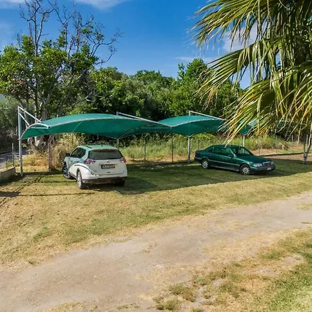 Luxury Marianna Neos Marmaras