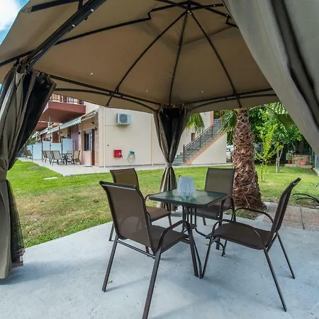 Luxury Marianna Neos Marmaras