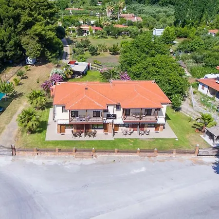 Luxury Marianna Neos Marmaras