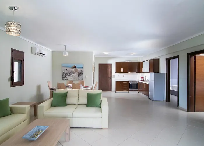 Luxury Marianna Neos Marmaras